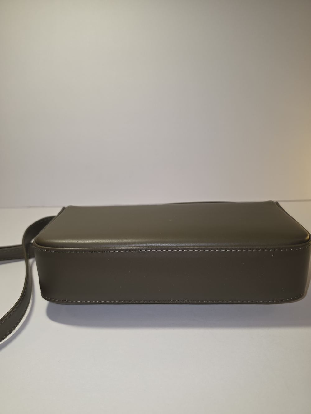 BAGLLET BG105 Olive Italian Leather Baguette Crossbody Bag - Picture 11 of 16